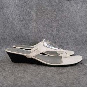 Kate Ann Shoes Womens 8 Sandals Wedge Heel Slip On Thong White Metallic Classic